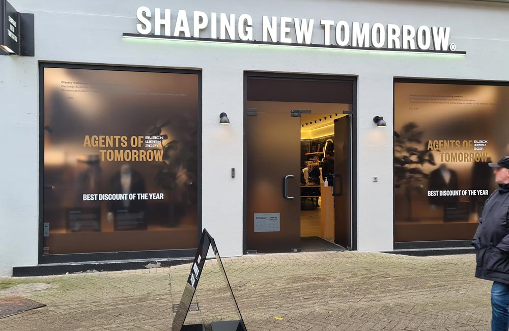 Foliedekoration til Shaping New Tomorrow - Nonbye a/s