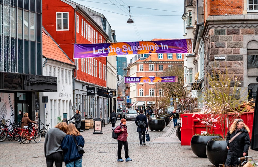 Banner til Musikteatret Aarhus - Nonbye